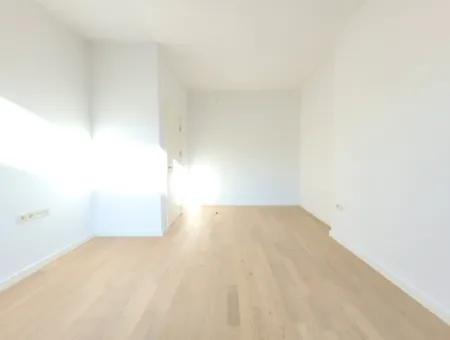 Kiracısız İncek Loft Satılık  2+1 Bahçe Dubleks Şehir Manzaralı Daire