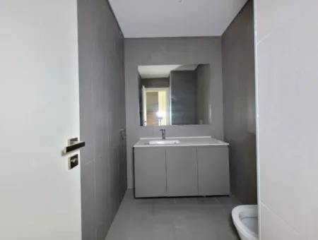 Kiracısız İncek Loft Satılık  2+1 Bahçe Dubleks Şehir Manzaralı Daire