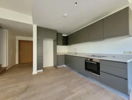 Kiracısız İncek Loft Satılık  2+1 Bahçe Dubleks Şehir Manzaralı Daire